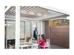 suns-rota-aluminium-overkapping-360-x-400-wit-achter-huis-sfeer-rota360-400