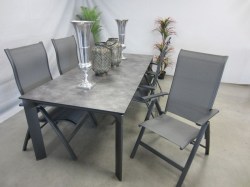 te-velde-tuinmeubelen-tuinset-vigo-tuinstoel-met-kettler-diamond-220-tuintafel-stoel-dichtbij-vigodiamond220